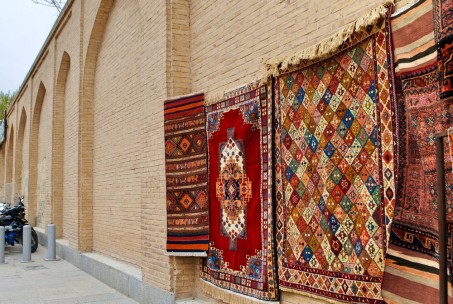 DYWANY NA ŚCIANĘ - TREND CZY KICZ - Tapis Chemex